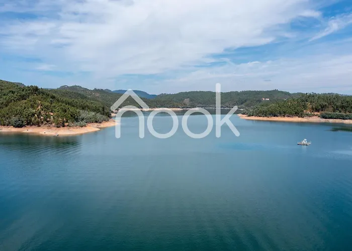 The House By Nook Ferreira do Zêzere